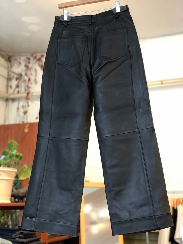Cropped Leather Trouser
