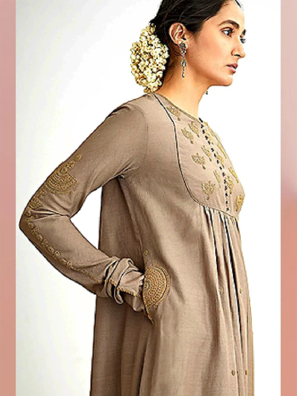 Dhruv Singh   I   kurta-pants-odhana-set-of-3-grey-calf-length-hand-embroidered-kurta-with-grey-dotted-pants-grey-and-beige-shibori-hand-embroidered-odhana