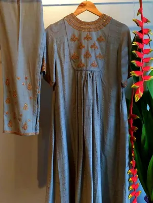 Dhruv Singh   I   kurta-pants-set-of-2-muted-pista-calf-length-checkered-kurta-with-hand-embroidered-yoke-and-short-sleeves-with-hand-embroidered-pants