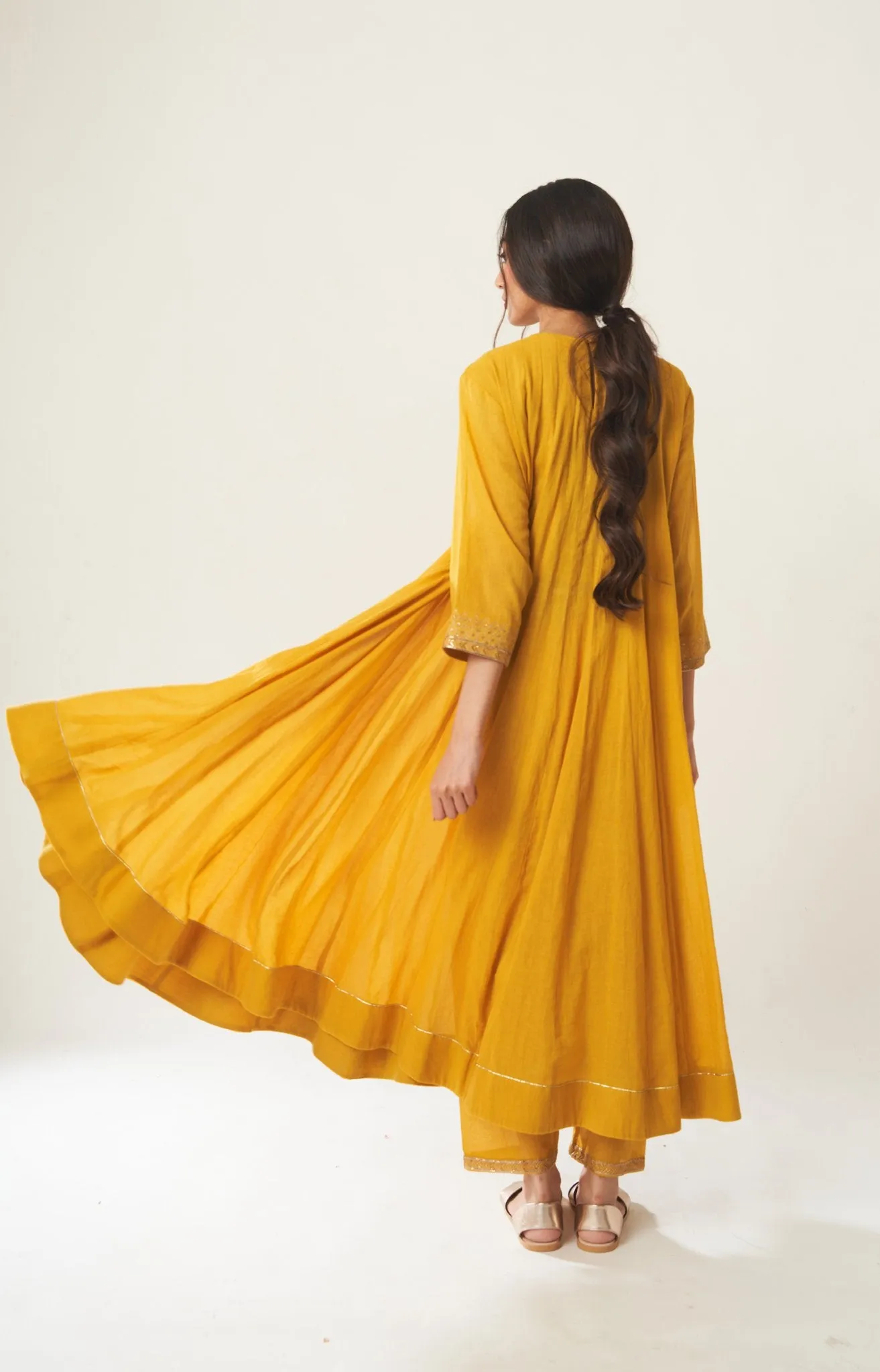 Dot   I   Kurta-Pants-And-Dupatta-4