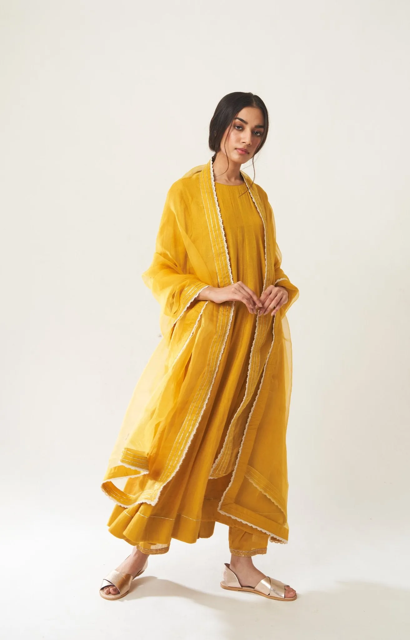 Dot   I   Kurta-Pants-And-Dupatta-4