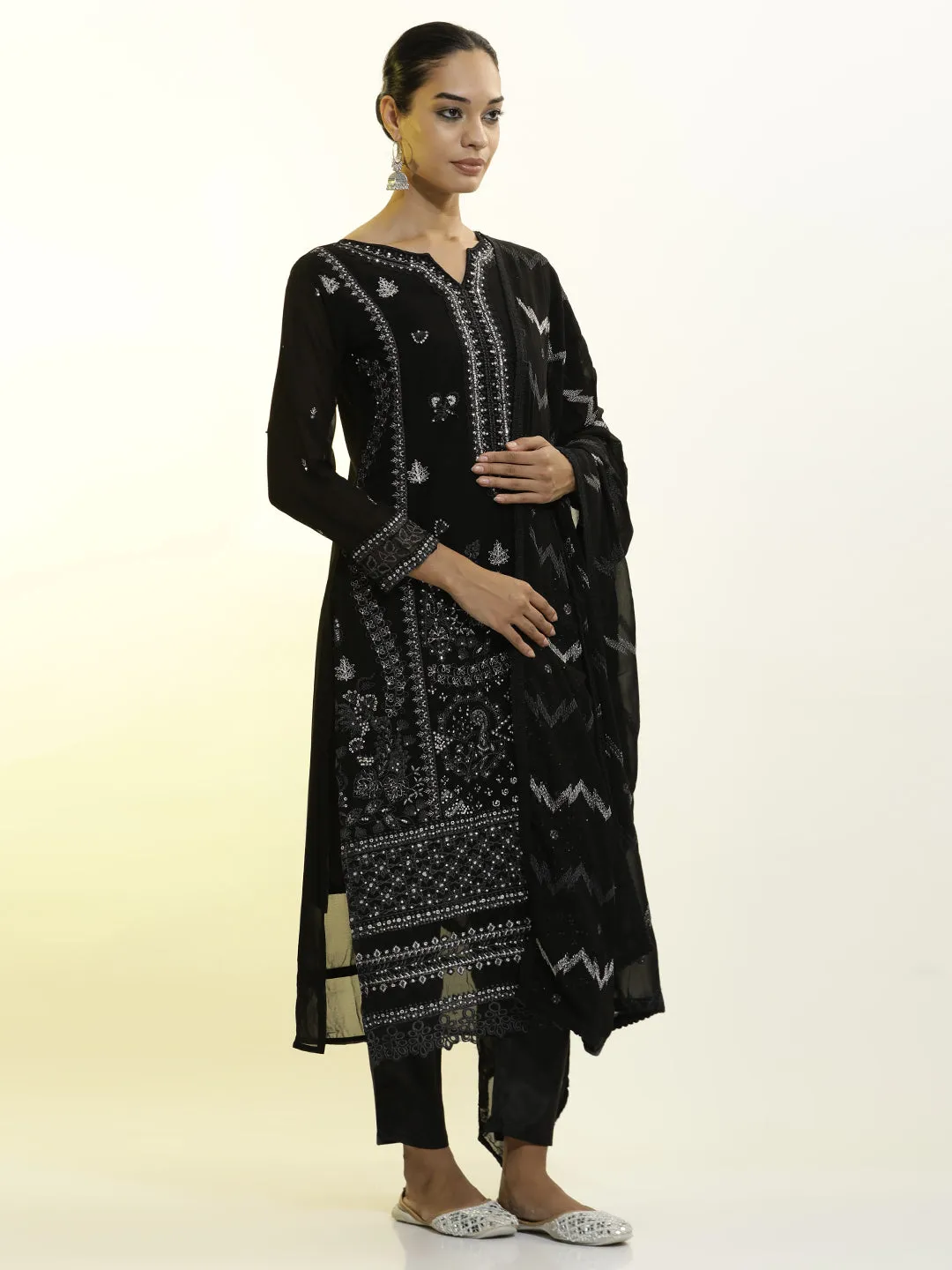 Heavy Embroidered Georgette Festive Kurta Set With Dupatta