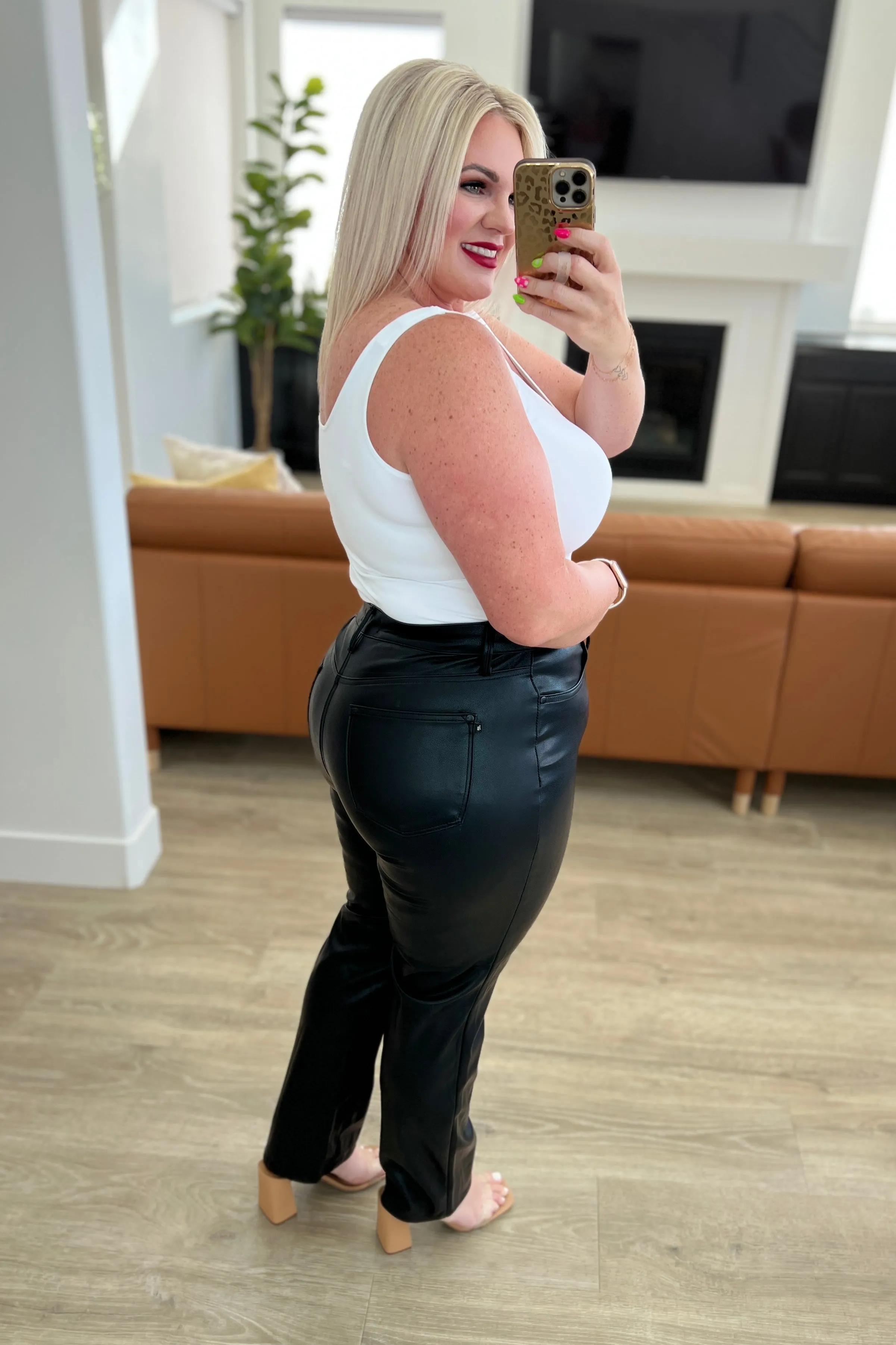 JUDY BLUE Tanya Control Top Faux Leather Pants in Black