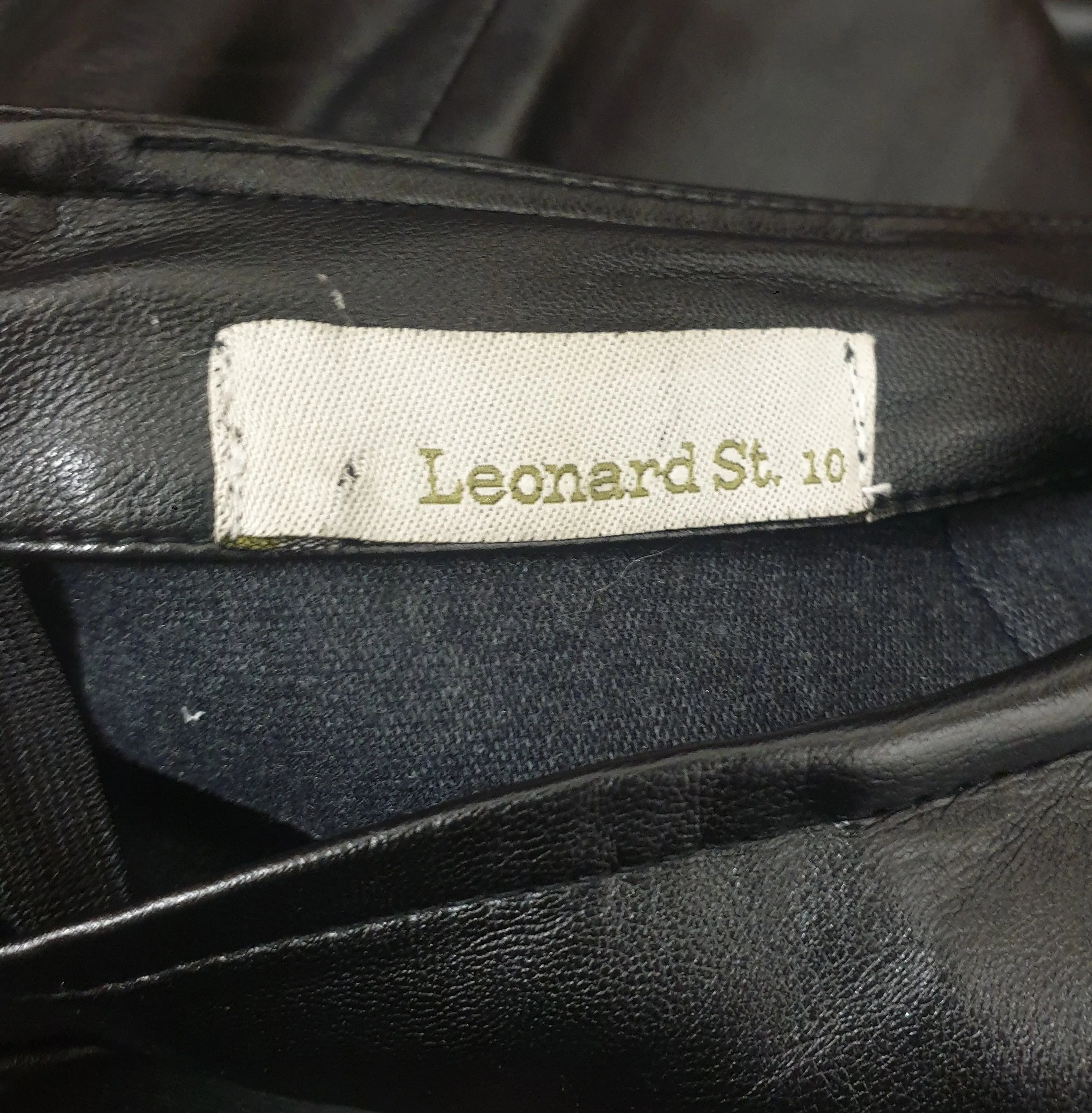 Leonard St faux leather wide leg cropped pants size 10