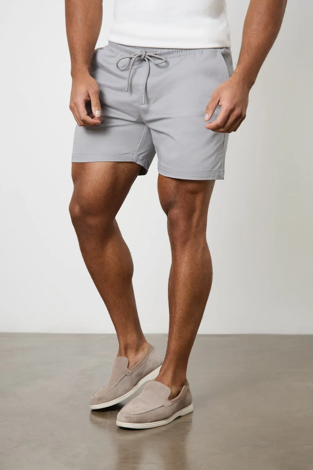 Muscle Fit Drawstring Chino Short - Shorter Length in Pale Grey